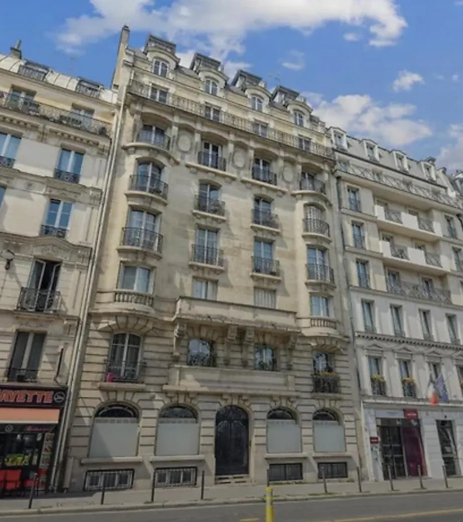 3 Pieces Lumineux Paris Montmartre Apartment 0*,  France